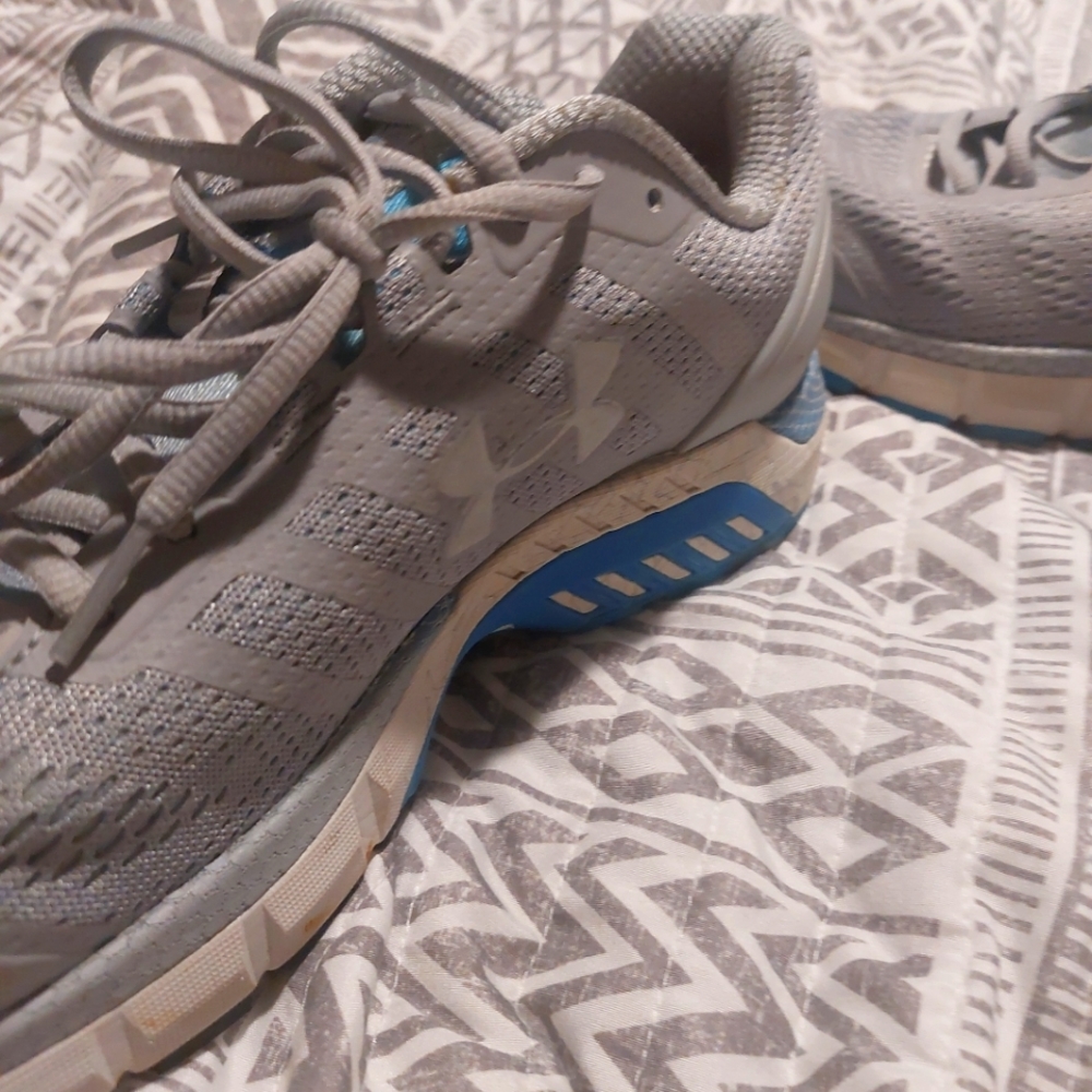 Under Armour mens shoes worn just a few times